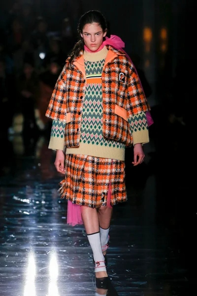 Look 26
